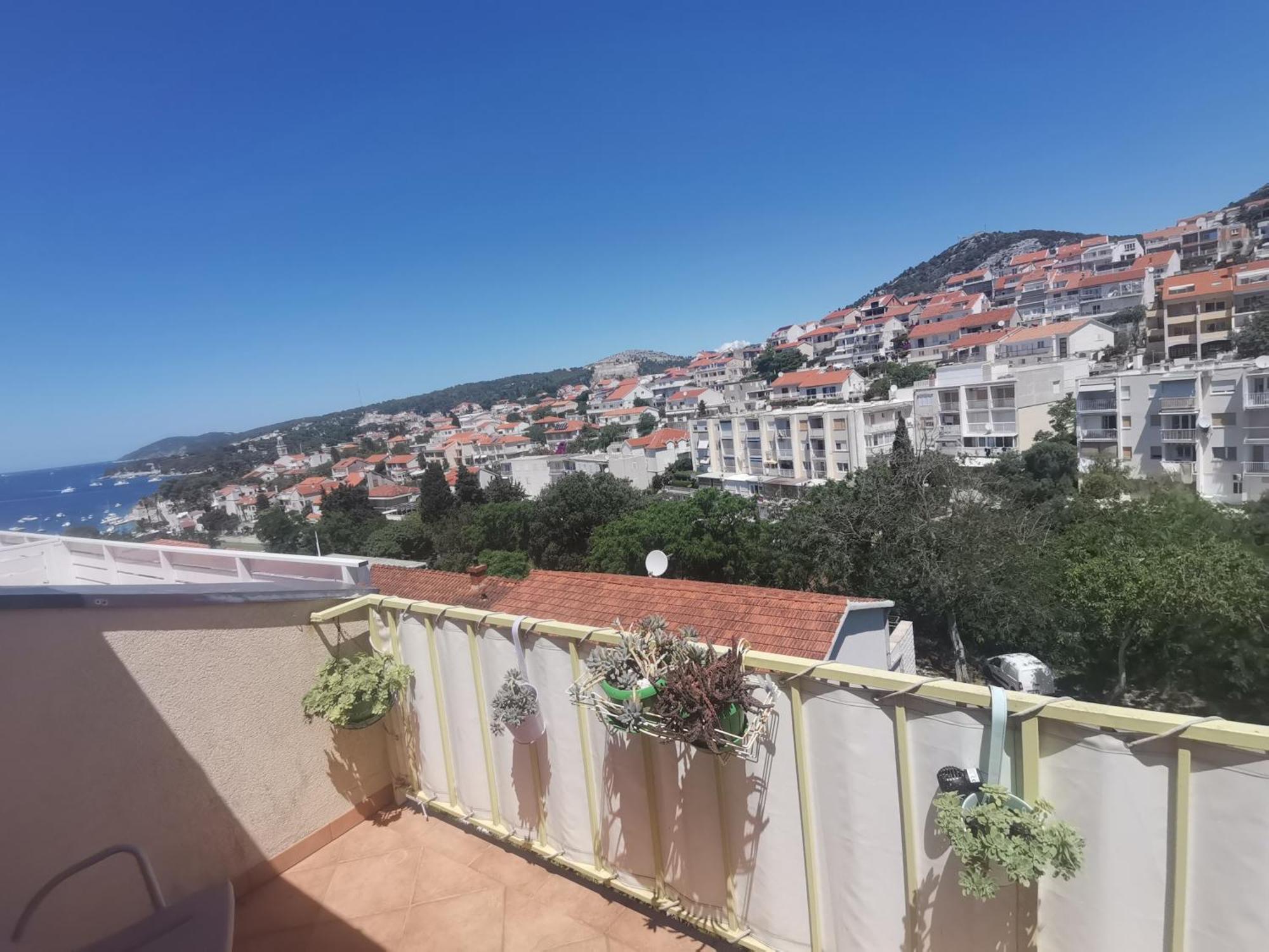 Apartments Green & Orange Хвар Экстерьер фото