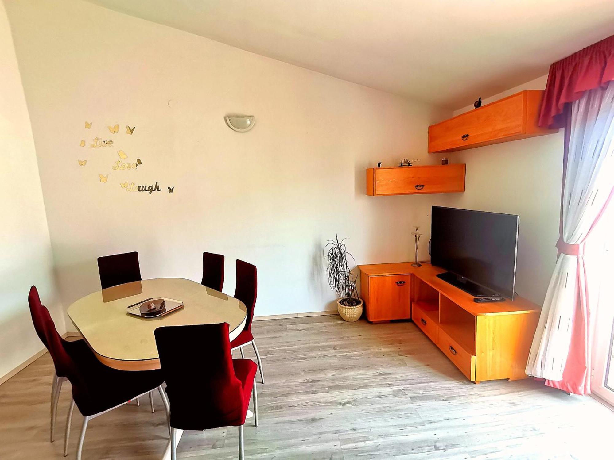 Apartments Green & Orange Хвар Экстерьер фото
