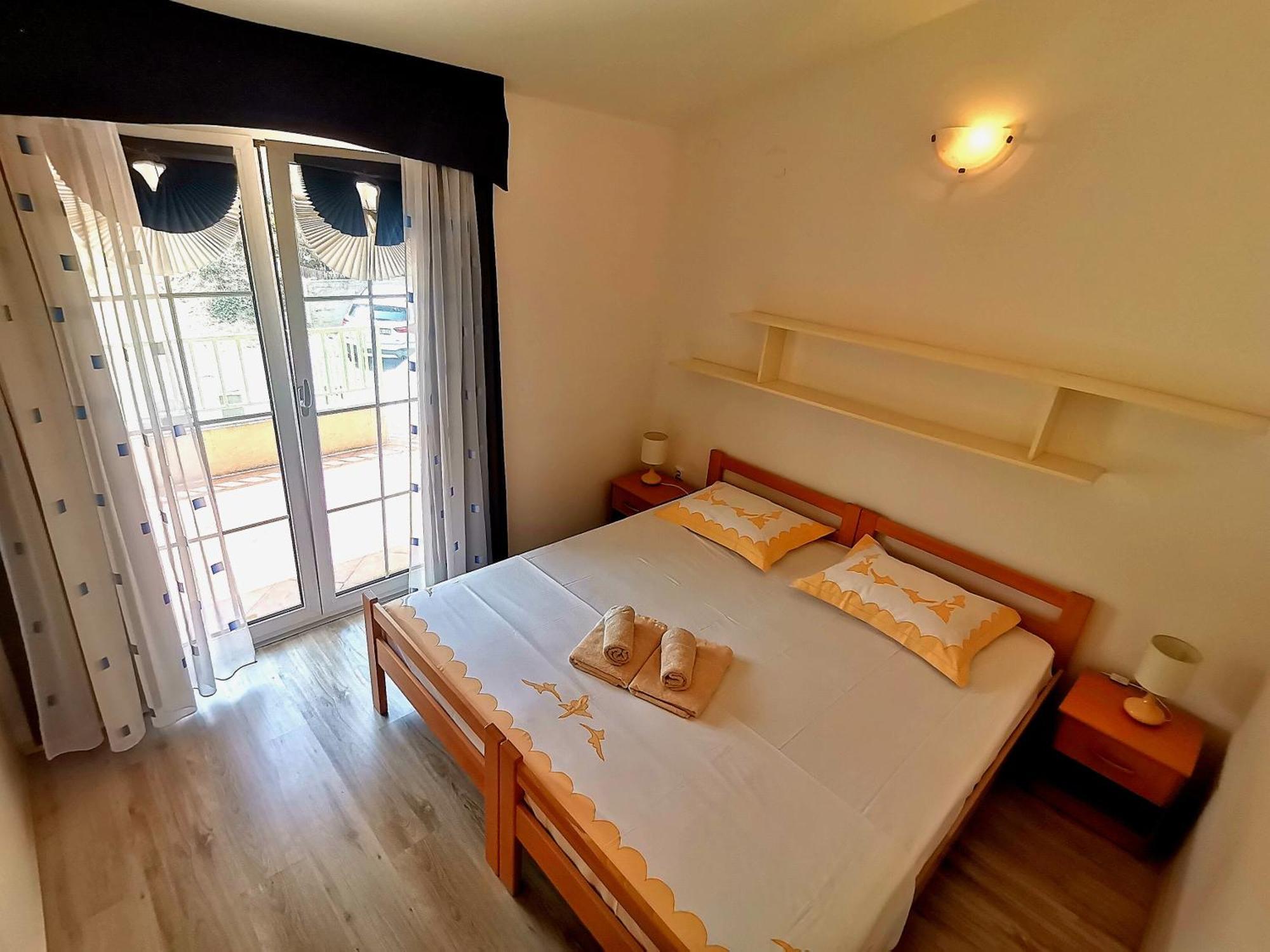Apartments Green & Orange Хвар Номер фото